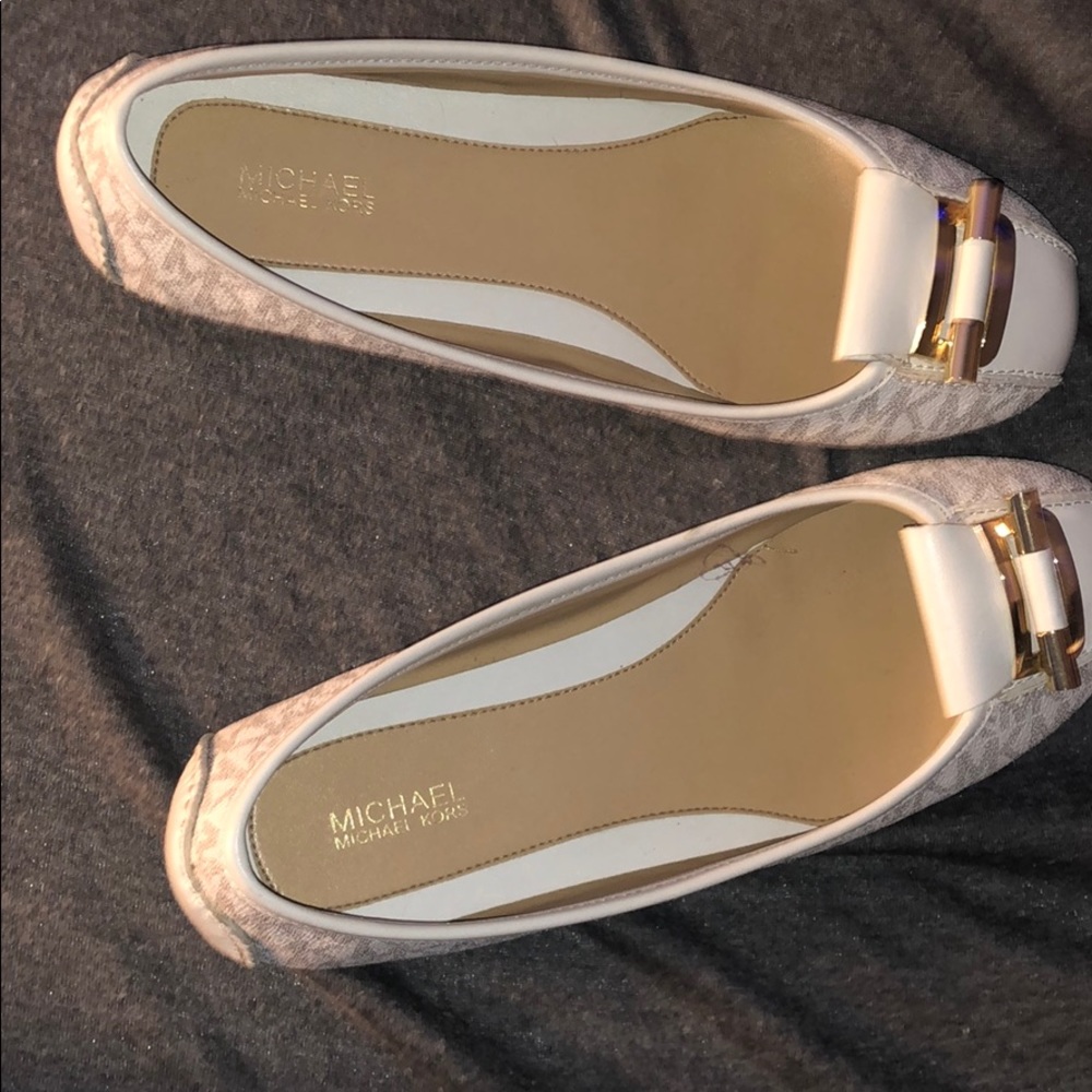 Micheal kors flats - Picture 1 of 4